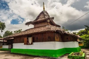 8 Masjid Tertua di Indonesia